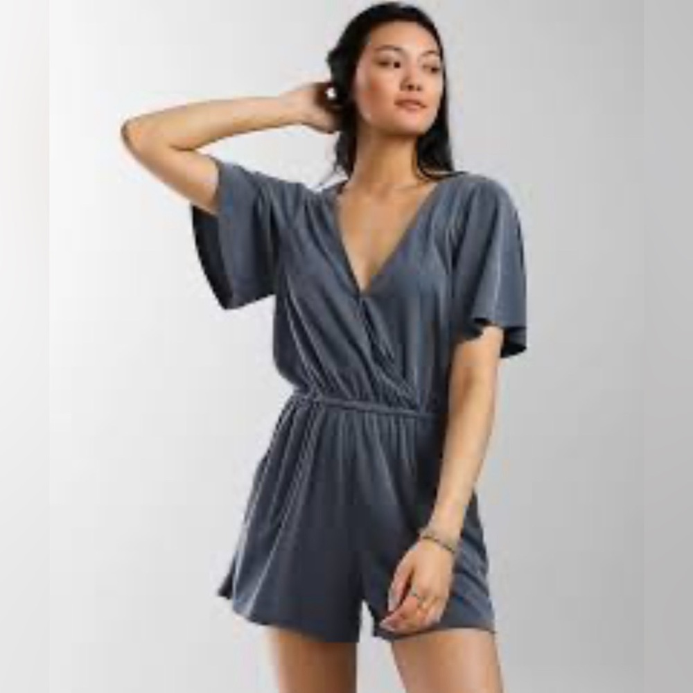 Daytrip blue surplice ribbed short romper with pockets